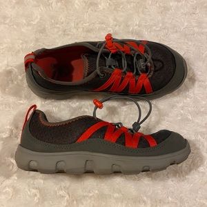Kids' Crocs Duet Sport Bungee Sneaker Size 2
